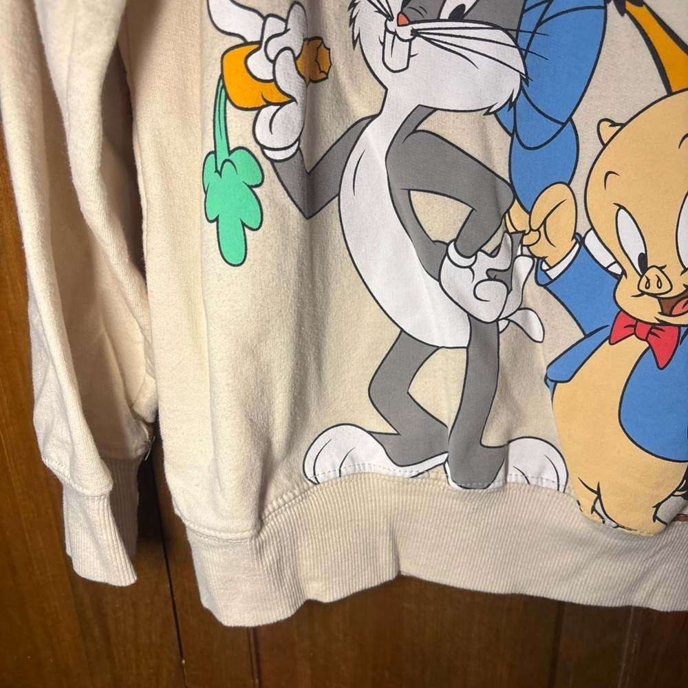 Warner Bros. Cream Looney Tunes Sweatshirt - Picture 5 of 7